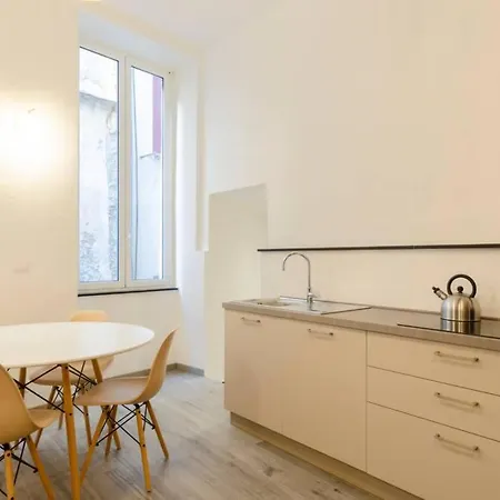 Castelli's Campo 12 Apartment *