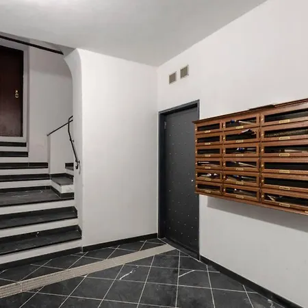 Castelli's Campo 12 Genua