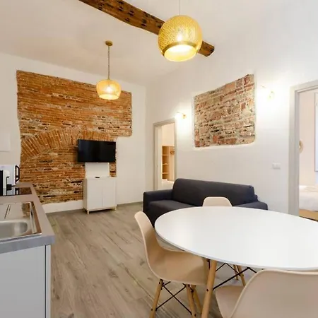 Castelli's Campo 12 Apartment *